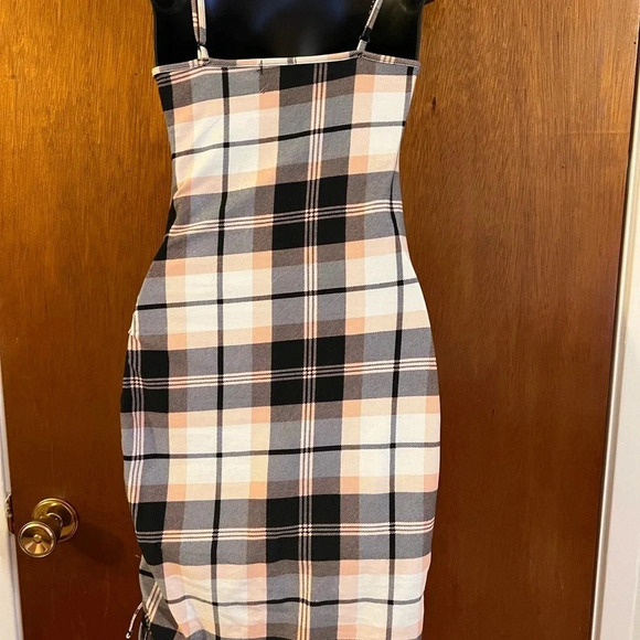 J for Justify Pink, White and Black Plaid Pattern Dress with Sinch Side - Picture 11 of 14
